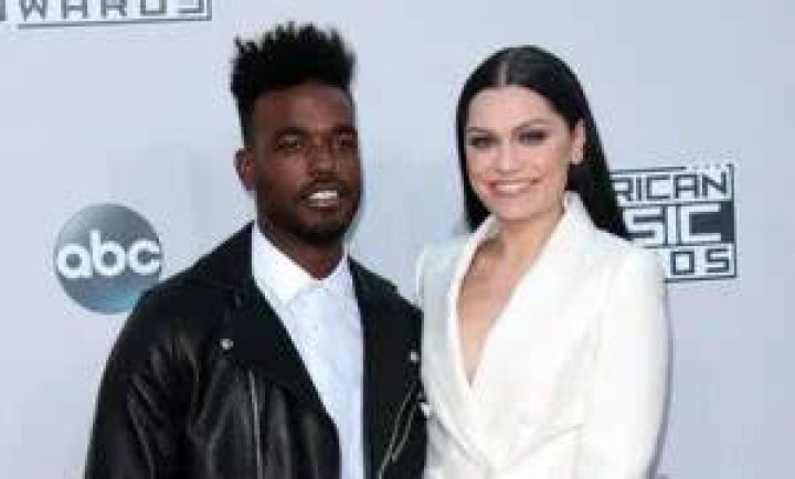 Luke-James-Wife-Girlfriend-Married-Dating-Net-Worth-Gay