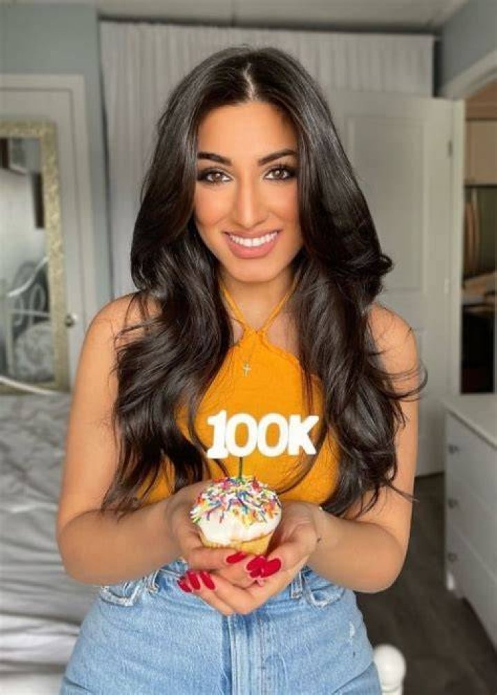 Maria Aiello on Instagram "Quick & easy holiday hairstyle Take big