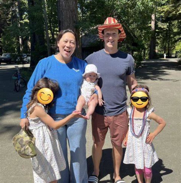 Mark Zuckerberg shields daughters' faces in Instagram post