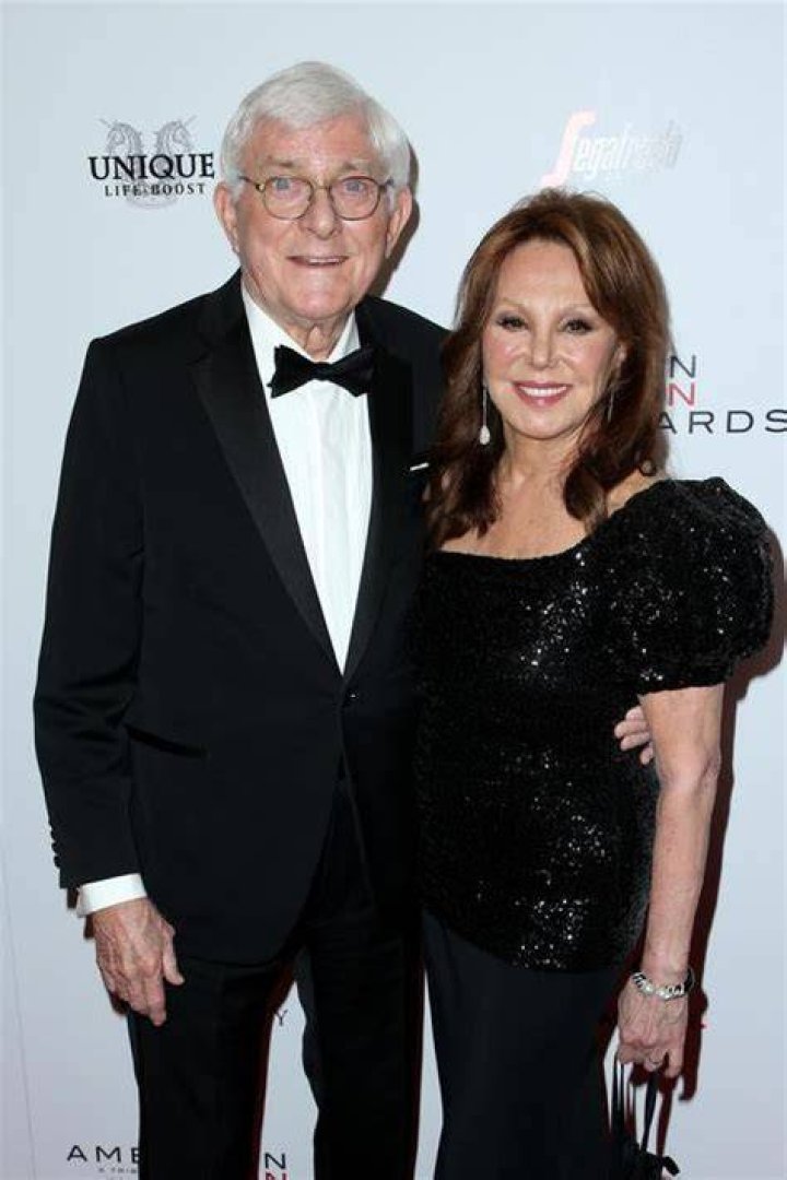 Marlo Thomas Posts Photo On Social Media With Husband Phil Donahue On