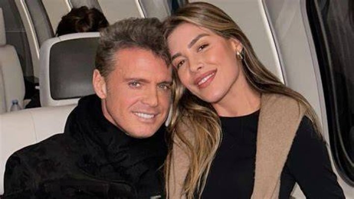 Michelle Salas boda se revela qui&eacute;n atrap&oacute; el ramo (y no fue Paloma