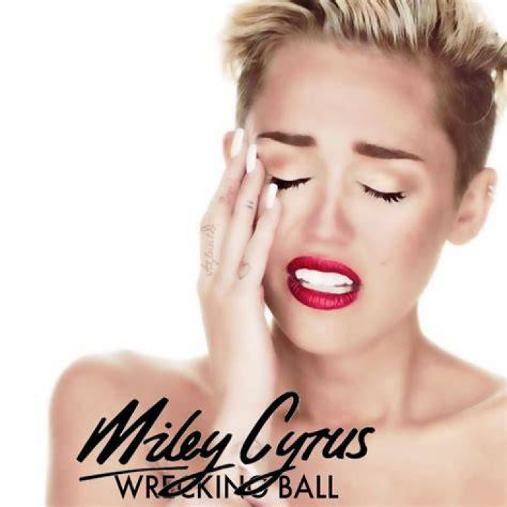 Miley Cyrus Wrecking Ball Top 40