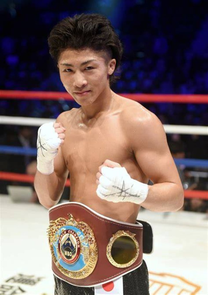 Naoya Inoue Petchbangborn Kokietgym; Takuma InoueFroilan Saludar set
