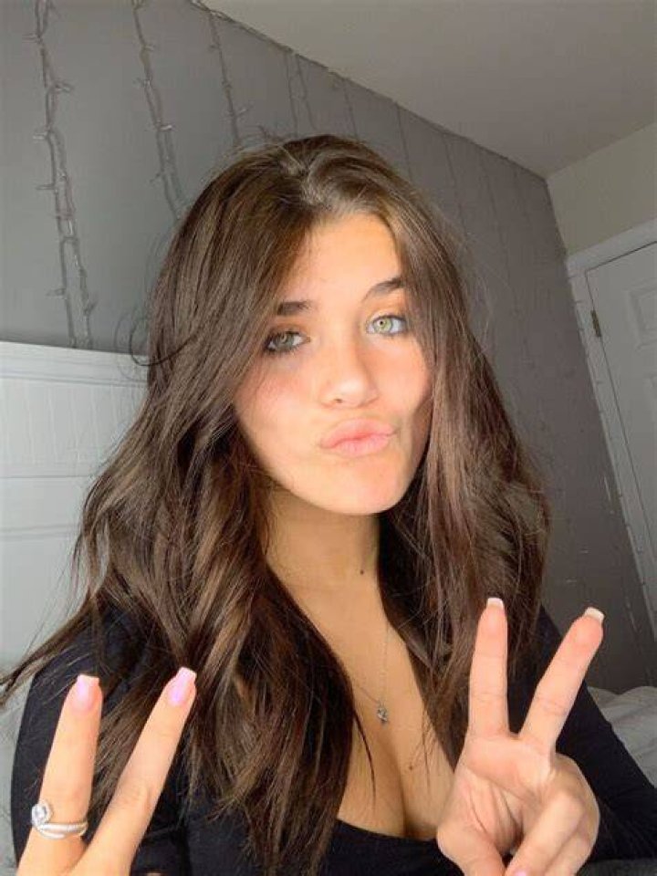 Nessa Barrett (tiktok) Net Worth 2020, Wikipedia, Age, Height, Full