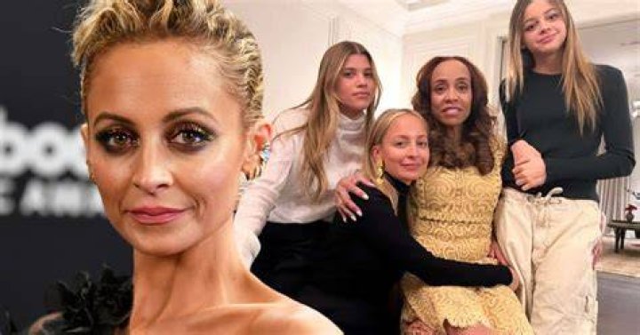 Nicole Richie Parents Karen Moss, Michael Escovedo, Siblings