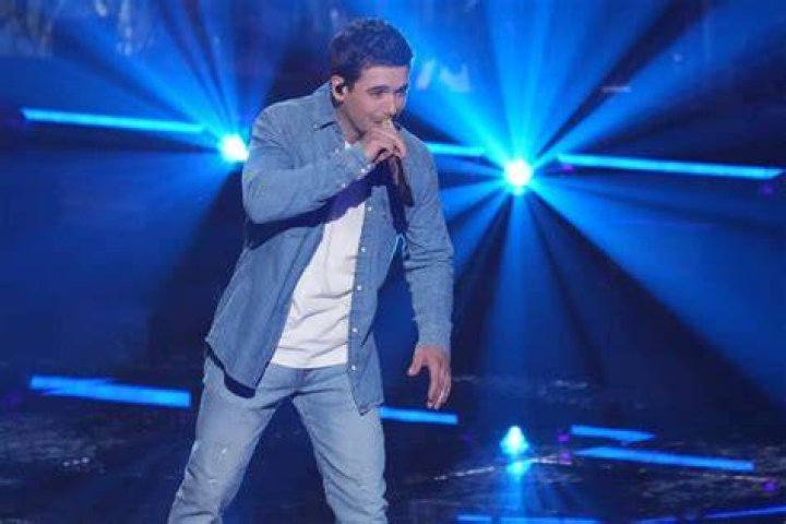 Noah Thompson 'Prayers' for Damar Hamlin After Singing Anthem