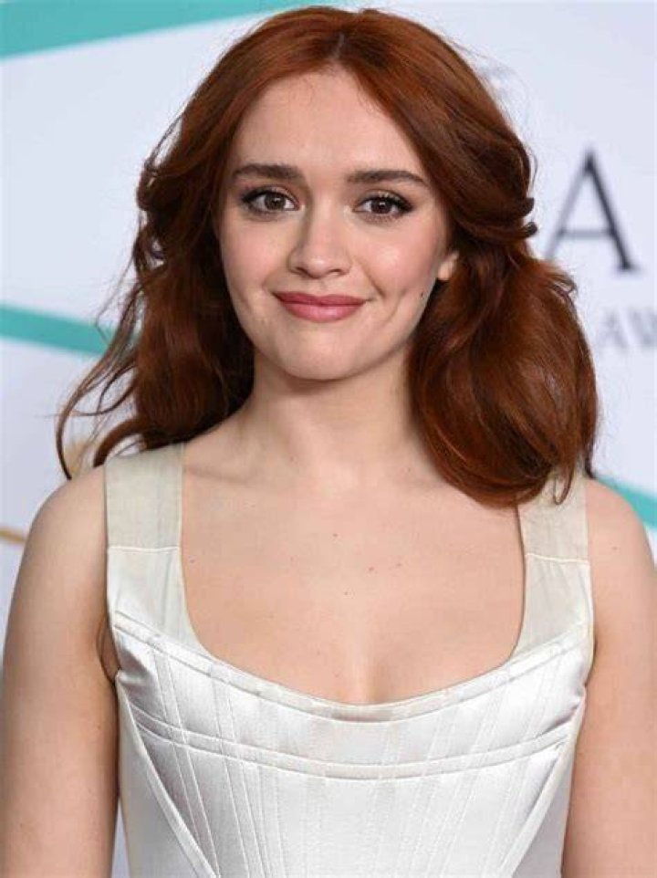 Olivia Cooke biography age net worth husband profile shows family movies Uzomedia TV