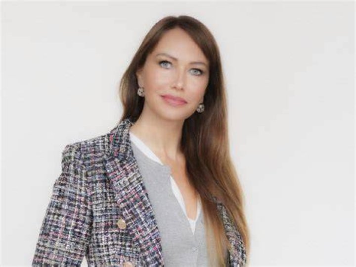 Onaplus Mirjam Poterbin Jaz kar naprej jočem