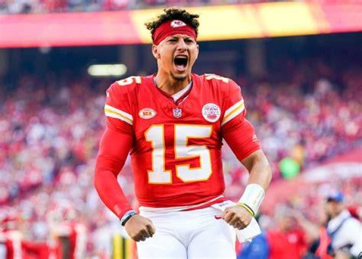 Pat Mahomes [2024 Update] Early Life & Net Worth Players Bio