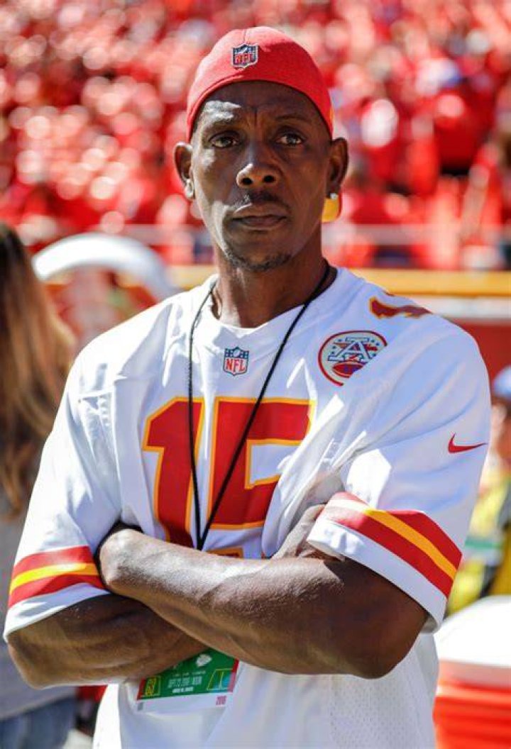 Pat Mahomes Sr. boasts about &lsquo;Philly Blunts&rsquo; after Chiefs win Super Bowl