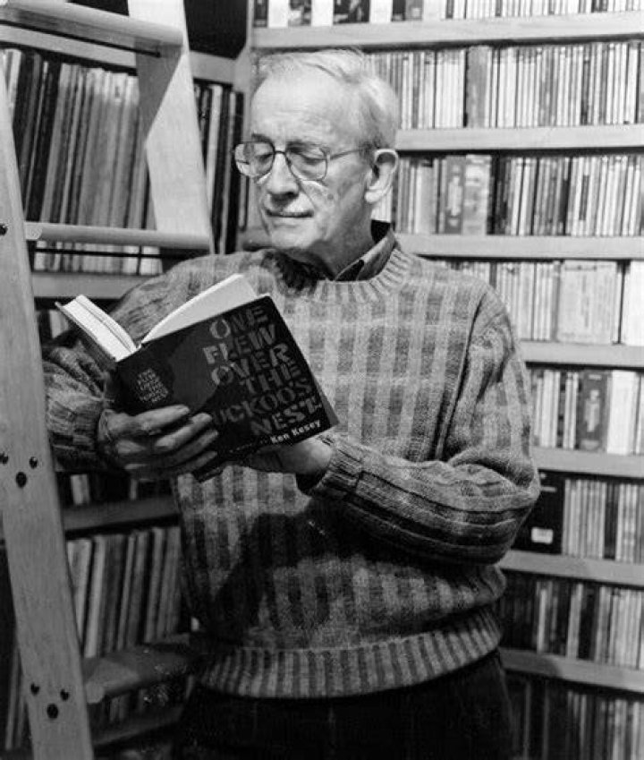 Paul Bacon, 91, Whose Book Jackets Drew Readers and Admirers, Is Dead