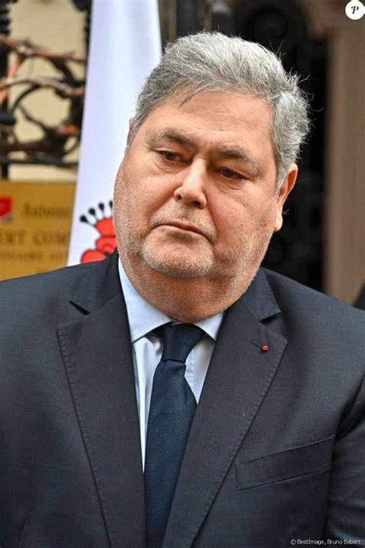 Photo PierreFran&ccedil;ois Veil D&eacute;voilement d'une plaque comm&eacute;morative