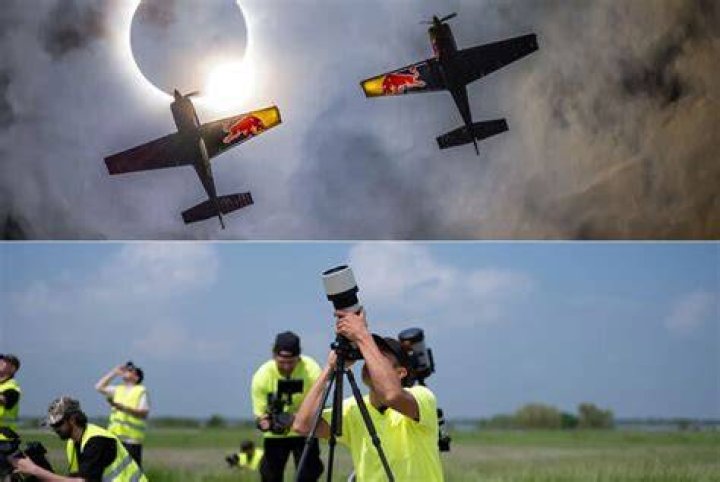 Photographers capture planes flying in front of full moon The