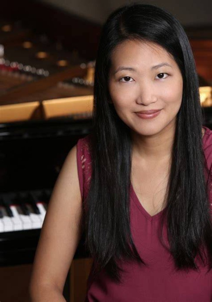 pianist headshot, piano headshot, musician headshot Piano photoshoot