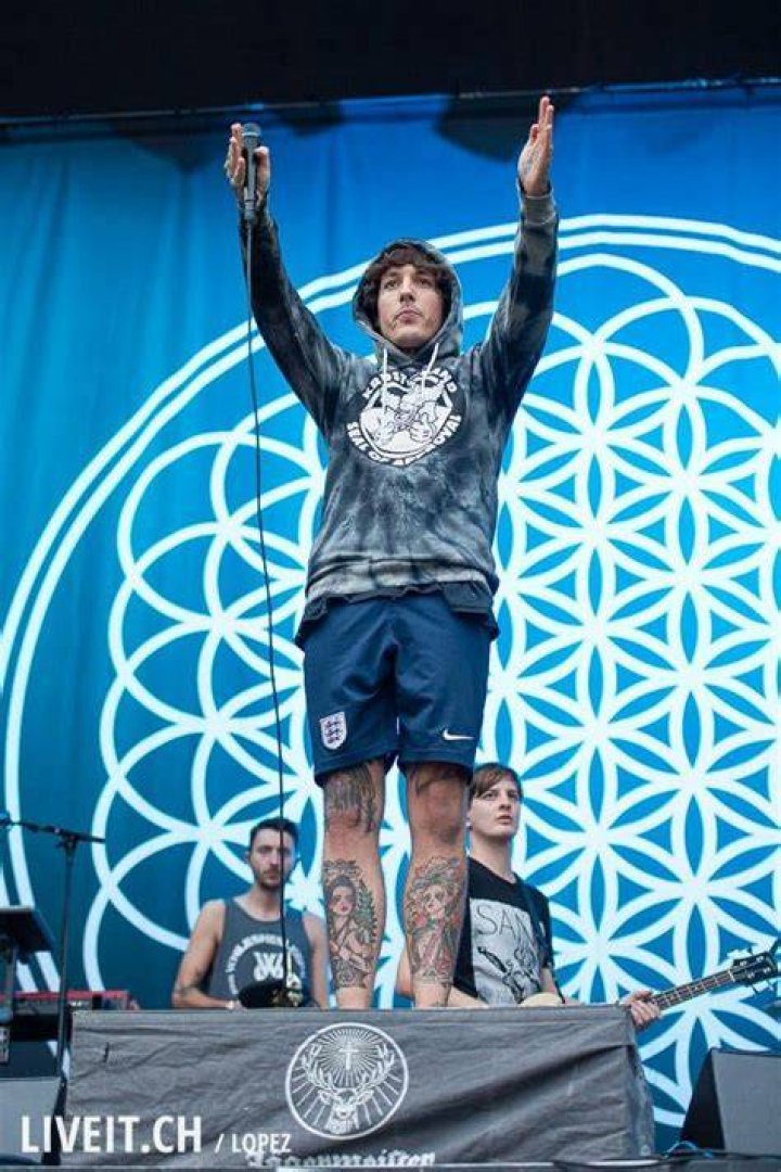 Pin by PierceTheChels on Bring Me The Horizon Oli sykes, Emo men