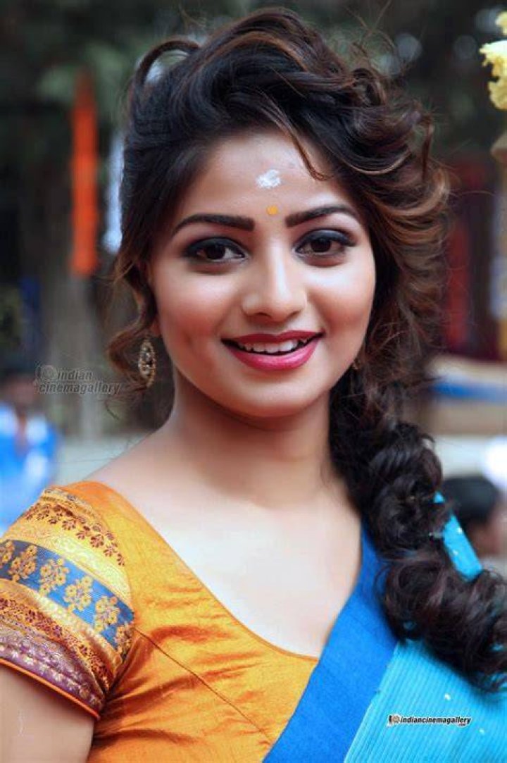 Priyamani Daughter Ram Rachita Wallpapers Navel Downloads Filmibeat
