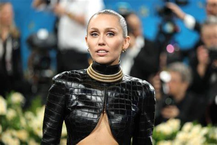 Racism? Miley Cyrus in new photo scandal WELT