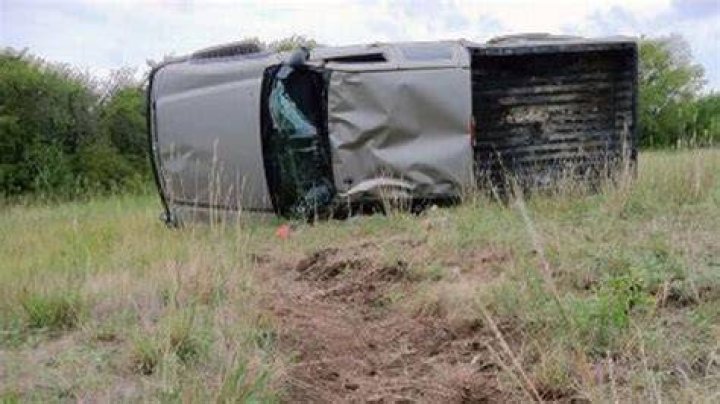 Randy Travis Cops Find Overturned Truck Belonging to Country Star