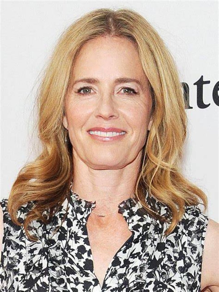 Remember Elisabeth Shue? Here's What She Looks Like Now!