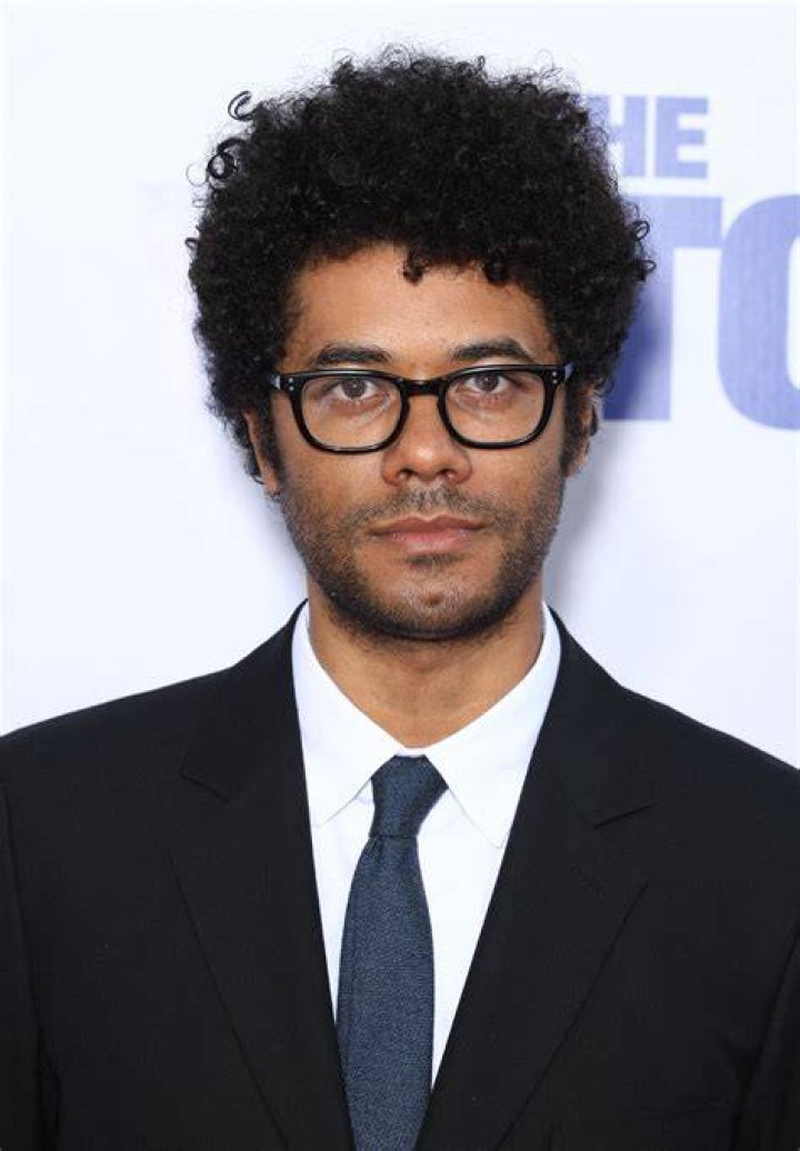 Richard Ayoade Height / He was born in 1970s, in generation x. Go