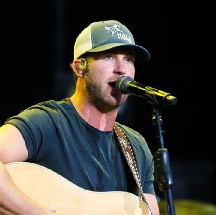 Riley Green Takes 'There Was This Girl' to No.1 at Country Radio Sounds