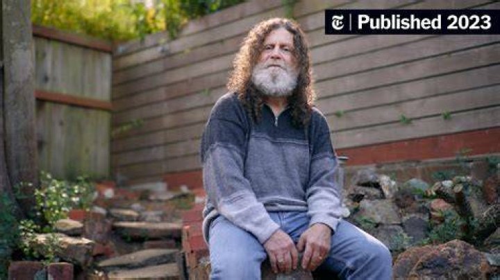 Robert Sapolsky Doesn&rsquo;t Believe in Free Will. (But Feel Free to