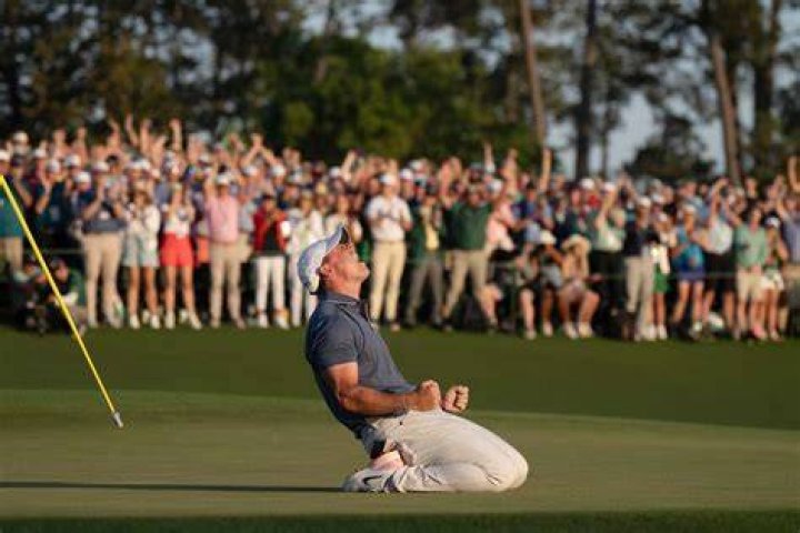 Rory McIlroy says he's 'just waiting for a phone call' to quit BMW