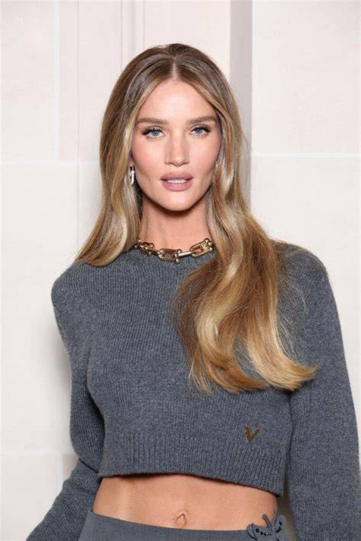 Rosie HuntingtonWhiteley Outfit 10/24/2022 &bull; CelebMafia