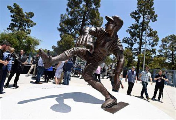 Sandy Koufax statue to be added to Dodger Stadium The Times of Israel