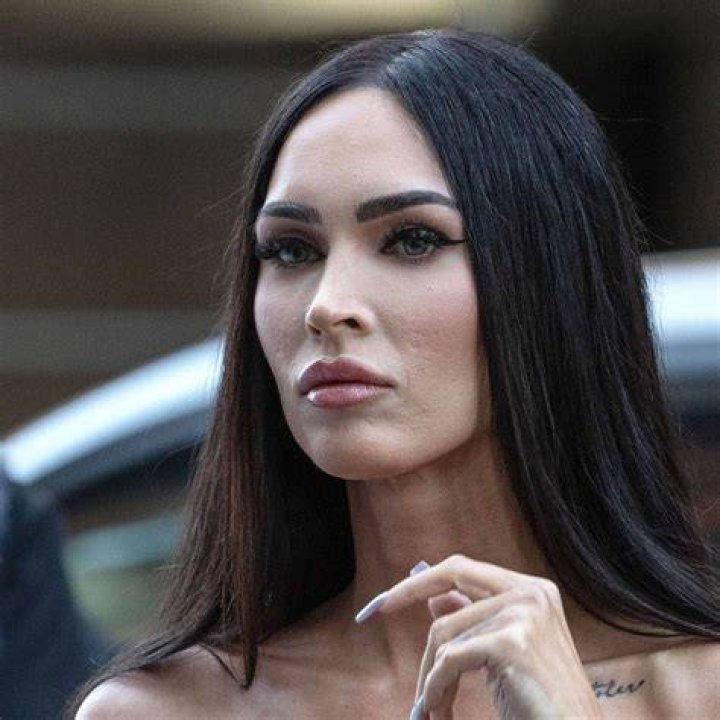 See Megan Fox In A Skintight Purple Bodysuit GIANT FREAKIN ROBOT