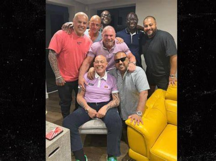 Shaun &lsquo;Dinosaur&rsquo; Davis Passes Away at 57 Tikkay Khan