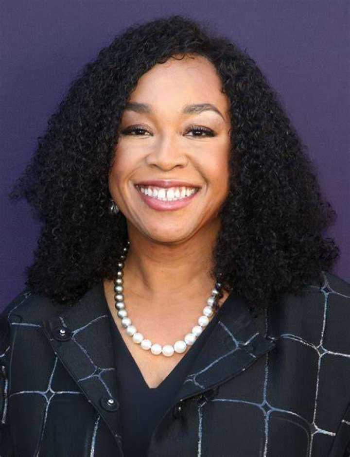 Shonda Rhimes Biography, Net Worth, Married, Husband, Shows, Books