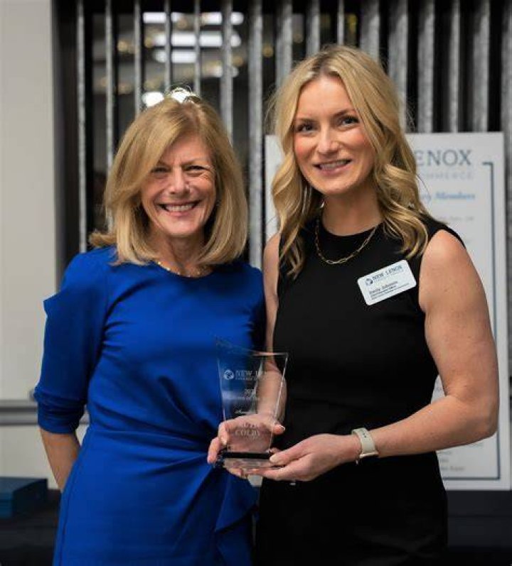 Silver Cross CEO honored with 2022 Profile in Leadership Award Shaw Local