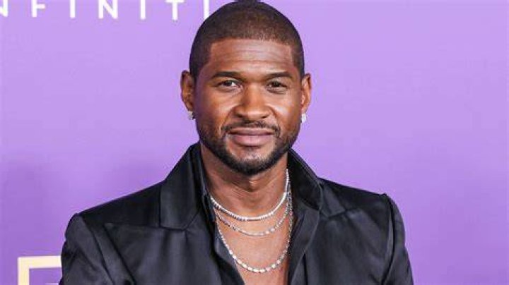 Singer Usher & Celeb Stylist Diandre Tristan Spotted In A Libertine