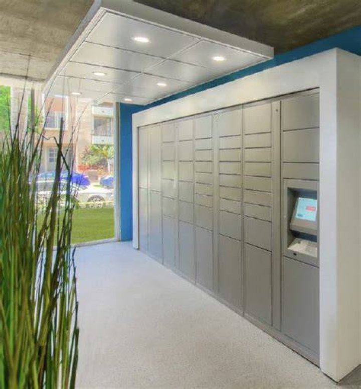 Smart Locker Systems Parcel Pending