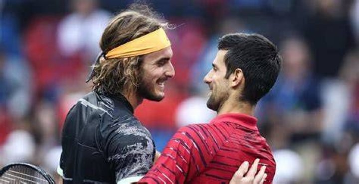Stefanos Tsitsipas reveals private conversation with Roger Federer