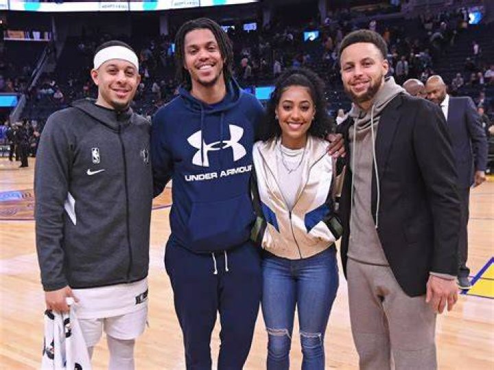 Stephen Curry&rsquo;s 2 Siblings Ranked Oldest to Youngest