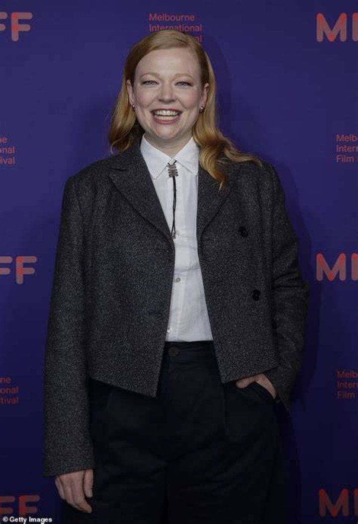 ‘Succession’ Star Sarah Snook to Play All 26 Roles in ‘Dorian Gray