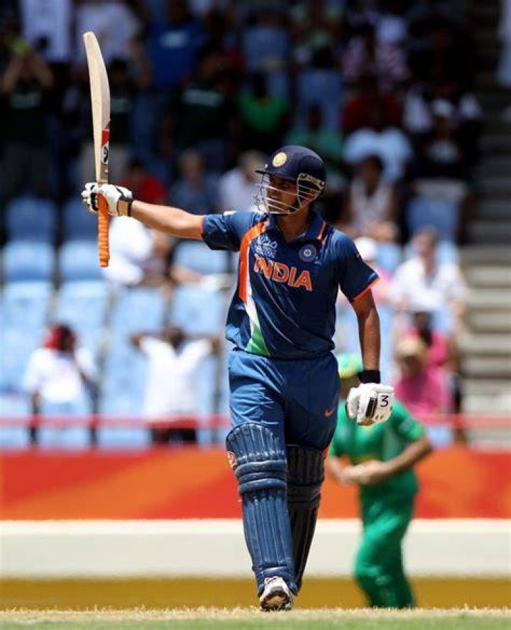 Suresh Raina Height, Weight, Age, Wife, Family, Biography, Wiki