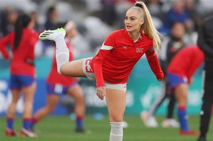 Swiss Soccer Players Alisha Lehmann and Ramona Bachmann are so cute