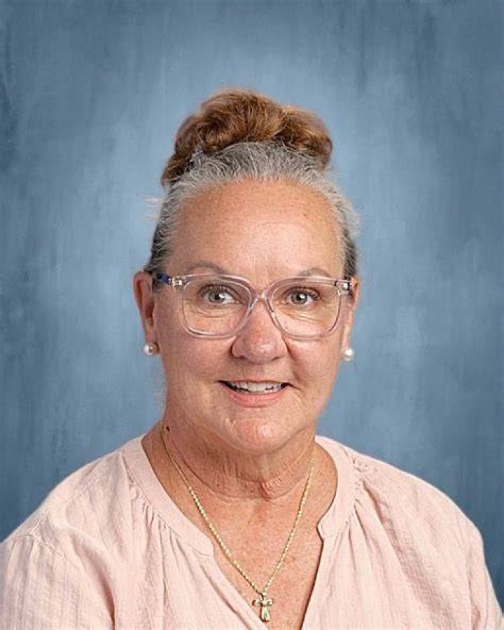 Technology / About Mrs. Diane Battaglia