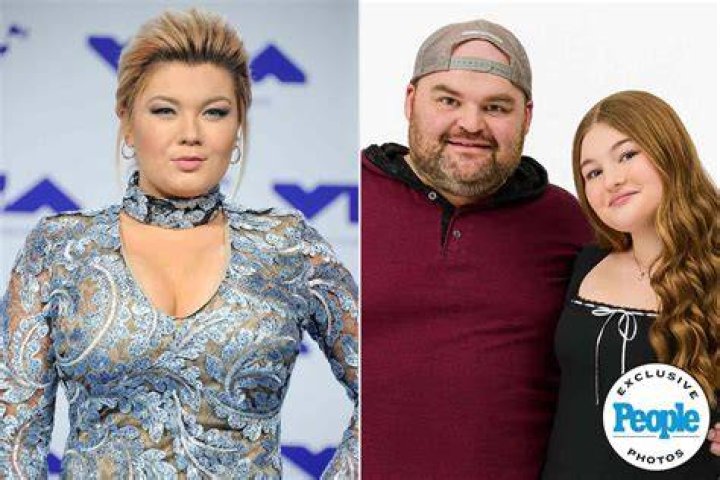 Teen Mom star Gary Shirley kisses wife Kristina's belly in new family