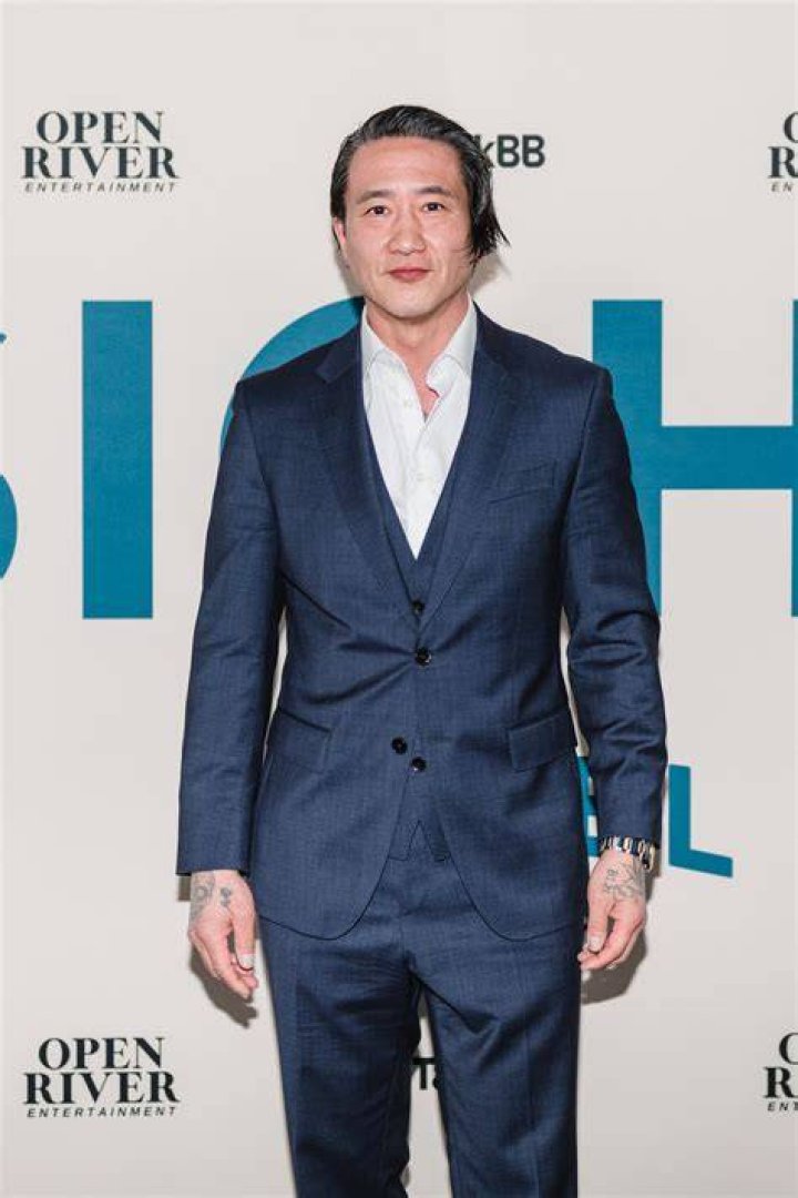 Terry Chen, TV and film actor, profile (2007) Ricepaper Magazine