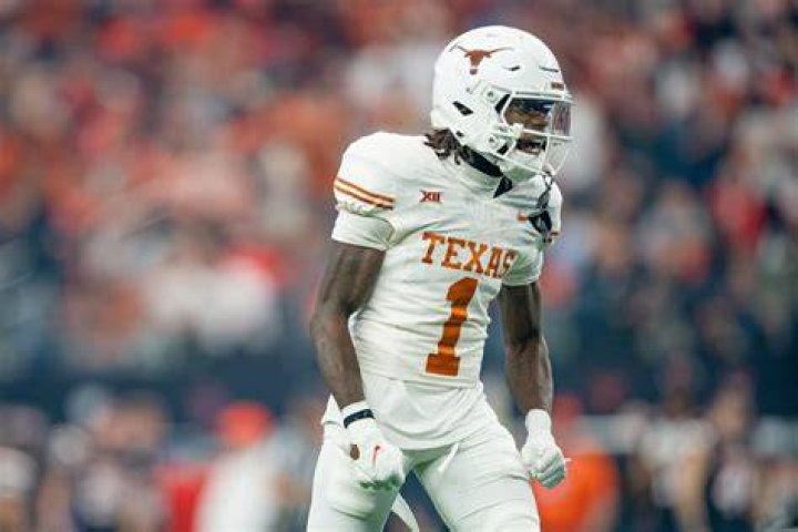 Texas WR Xavier Worthy Reportedly Received a 'Significant SixFigure