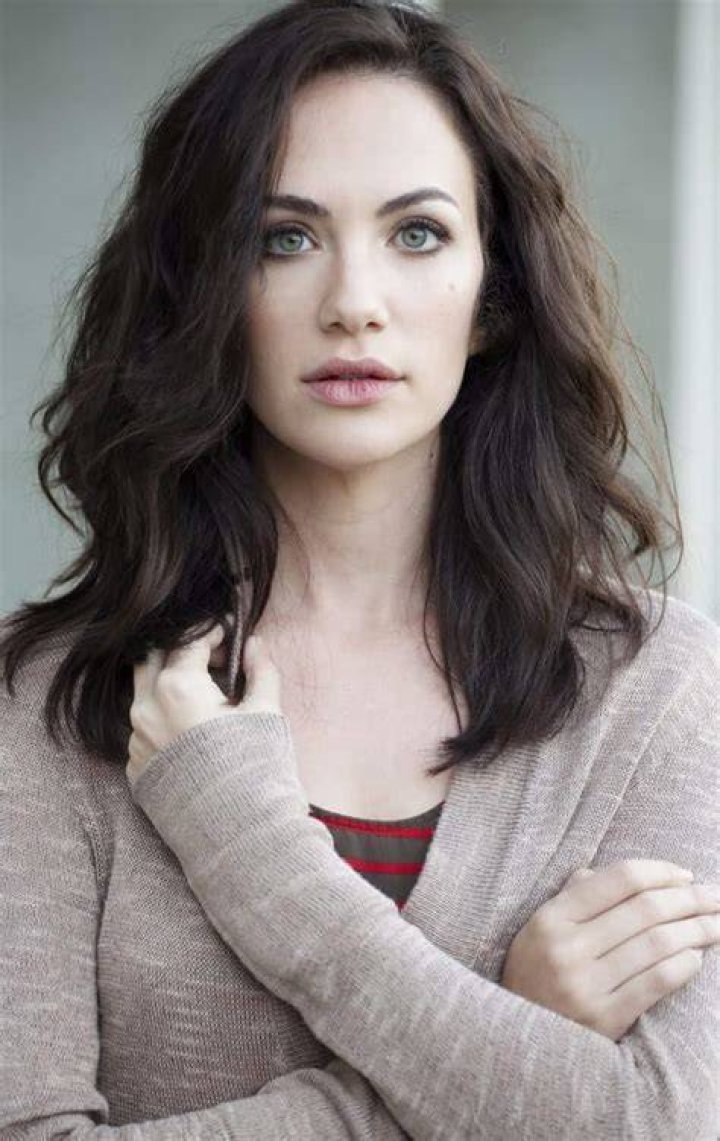 The Hottest Kate Siegel Photos Around The Net 12thBlog