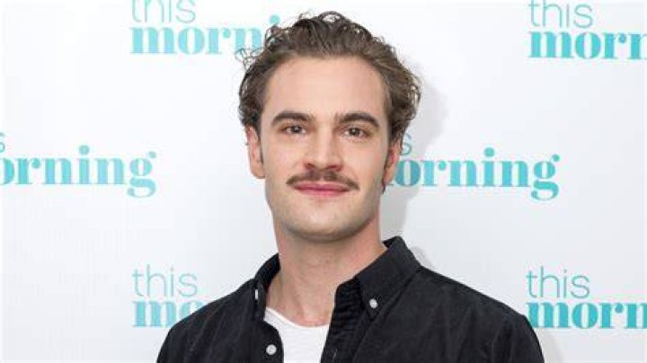Tom Bateman Starring in Amy Schumer&rsquo;s Mother/Daughter Comedy (EXCLUSIVE)