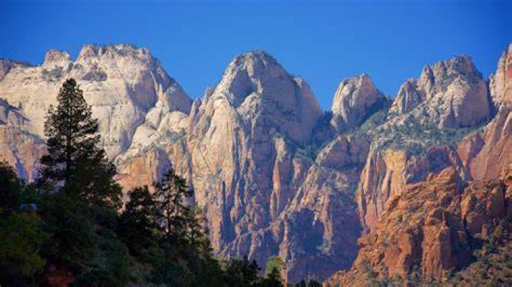 Top Hotels in Mount Carmel Junction, UT