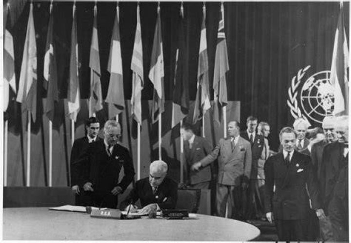 Truman signing the UN Charter