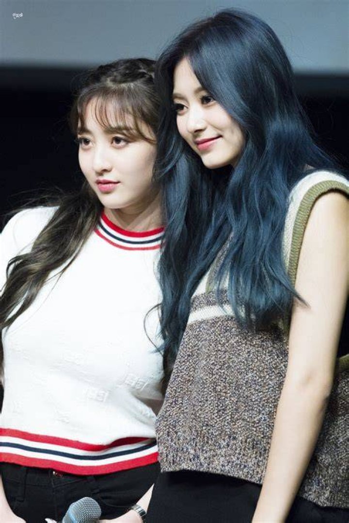 TwiceJihyo Feel Special Fansign Twice jihyo, Kpop girl groups, Kpop