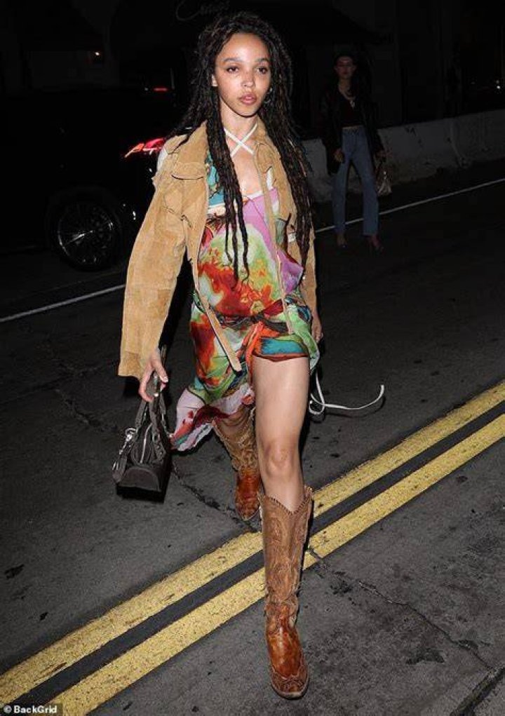 Uncover The Truth Behind "FKA Twigs Flashes Her Toned Legs In"